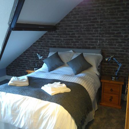 Tara Bed & Breakfast Фишгард Екстериор снимка